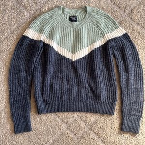 Abercrombie women’s blue sweater
